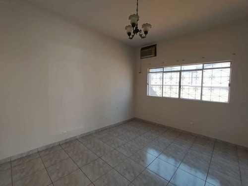 Imagem 18 de 26 de Casa Térrea Para Locação E Venda, Com Três Dormitórios, Piscina E Churrasqueira Na Avenida Santos Dumont, Jd. Boa Vista. - Pr - Ca1299_gprdo