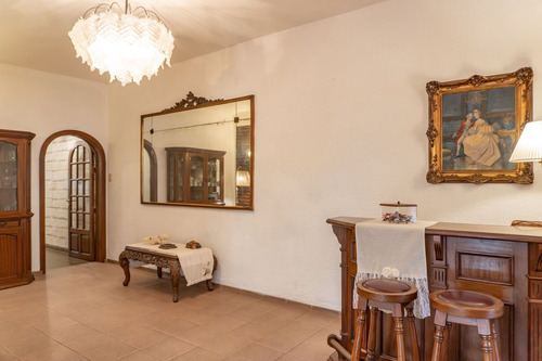 Casa 4 Ambientes Con Enorme Jardín En San Martín