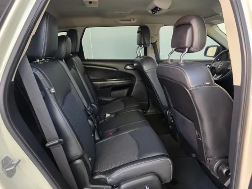 Dodge Journey 2.4 Sxt 7 Pasajeros Plus At