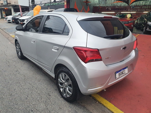Imagem 6 de 15 de Chevrolet Joy 2021 1.0 Black 4p 6 Marchas