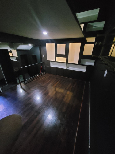 Imagen 10 de 11 de Arriendo Oficina Con Entrada Directa Santa Lucia Metro