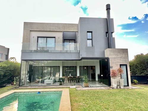 Venta Casa 4 Ambientes Nuevo Quilmes