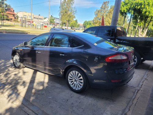 Ford Mondeo 2.0 Ghia Mt