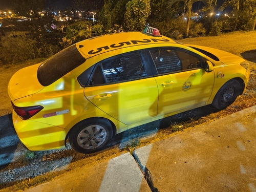 Imagen 4 de 4 de Kia Rio Sedan Auto Sedan