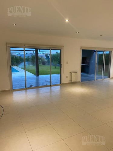 Imagen 13 de 30 de Casa - Santa Juana - Canning - Esteban Echeverria - Venta - Alquiler Temporal