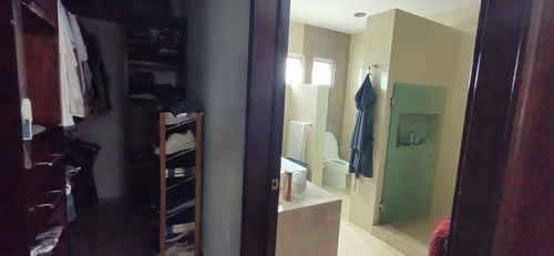 Hermosa Residencia Con Acabados De Lujo
