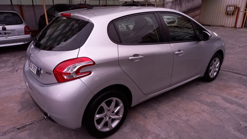 Imagen 6 de 15 de Peugeot 208 2016 1.5 Allure Touchscreen
