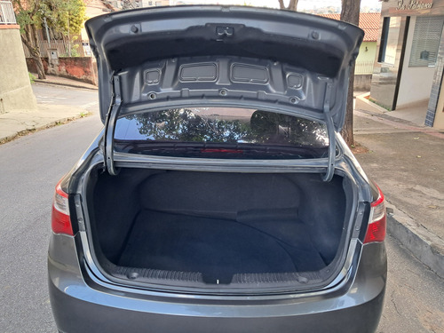 Hyundai HB20S 1.6 Comfort Plus Flex 4p
