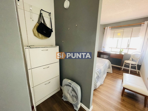Imagen 16 de 26 de Excelente Apartamento Reciclado En Parada 1 Brava