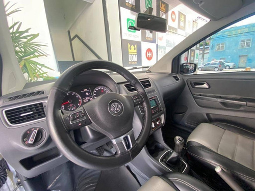 Imagem 10 de 10 de Volkswagen Fox 1.0 Mi 8v Flex 4p Manual