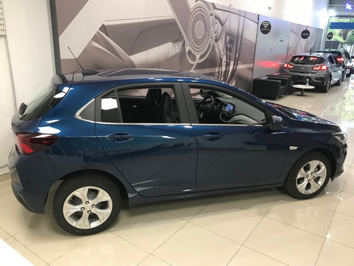 Imagen 12 de 15 de Chevrolet Onix Premier Automático 1.0 Turbo 2022 Gm09693