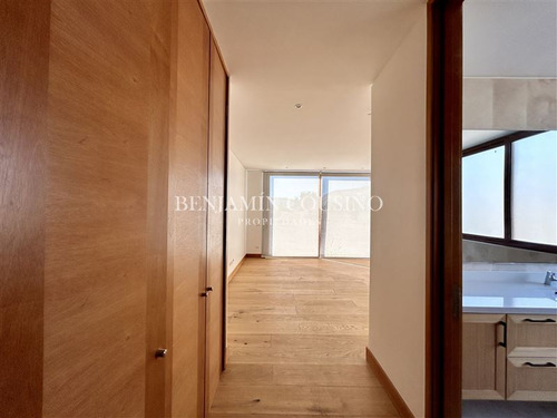 Casa En Venta De 4 Dorm. En Colina