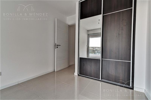 Icon Brava, 2 Dormitorios, 2 Baños, Balcón, Garage, Sin Muebles.