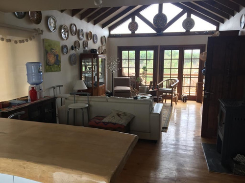 Casa En Venta De 3 Dorm. En Limache