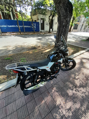 Excelente Condición, Se Va Con Baúl Y Parabrisas, Esta Al Dí