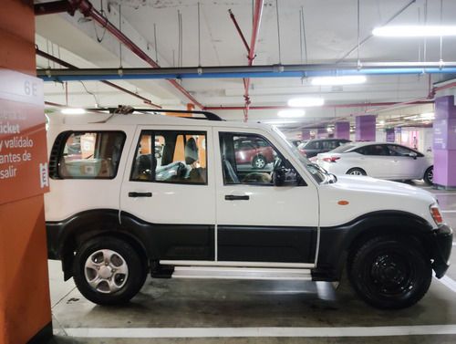 Mahindra Scorpio 4x2 Full Llantas