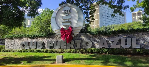 Club Puerto Azul