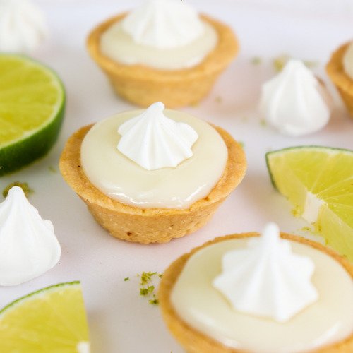 Doce de base massa pronta para torta doce redonda 3cm caraveli com embaglagem pronta para rechear tortinha tartelete agilidade padronização doce Caraveli em bandeja 8 g 17 un pacote x 3