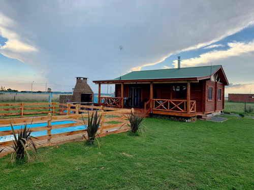 Imagen 1 de 14 de Casa Quinta (cabaña De Madera ) Con Pileta, A Estrenar