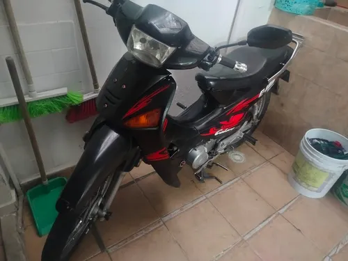 Moto Wsve 100