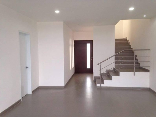 Imagen 2 de 13 de Punta Tiburon, Casa En Renta De 3 Recámaras, Con Sala De Tv Y Cuarto De Servicio, Lagunas Vi (fc)