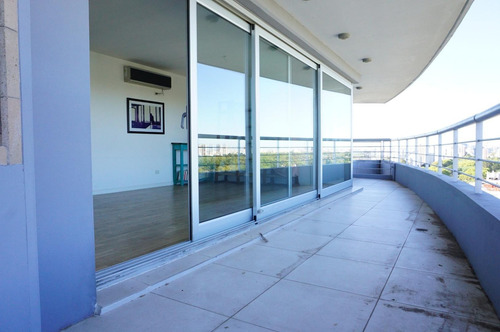 Excelente 3 Ambientes Con Cochera Piso 15. Imponente Vista