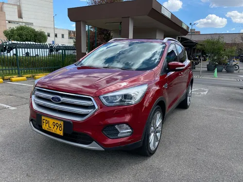 Ford Escape 2.0 TITANIUM AT 4X2