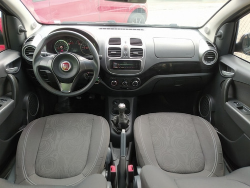 Imagem 7 de 11 de Fiat Grand Siena 1.4 Flex Attractive Manual Completo