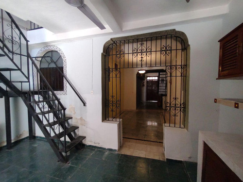 Casa En Renta 5 Habitaciones En Colonia Centro, Merida
