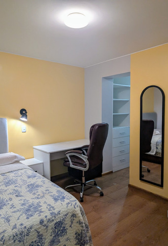 Alquiler De Habitaciones Para Mujeres-pueblo Libre( Limite Con San Miguel) A Dos Cuadras De Plaza San Miguel, Pucp, A 10 Minutos De La Upc, U. San Marcos Y U. Ruiz De Montoya; A 20 Minutos U.pacifico.