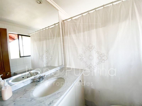 Imagen 12 de 18 de Casa Venta En Golf De Manquehue, 5 Dormitorios, Lo Barnechea