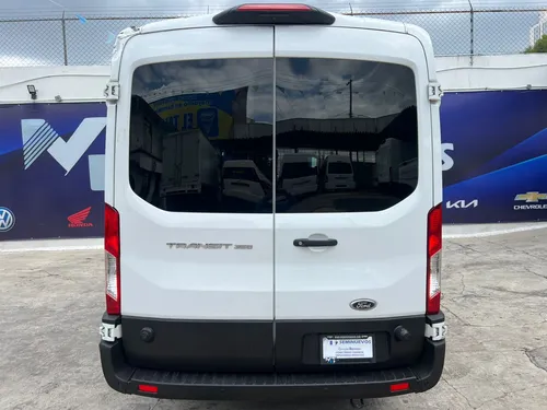 Ford Transit 3.8 Gasolina Bus 15 Pasajeros At