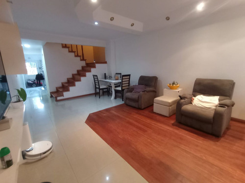 Casa 4 Ambientes Venta Ezpeleta Oeste Jardín 