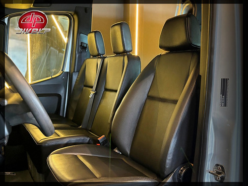 Mercedes-Benz Sprinter Passageiro 16 Lugares