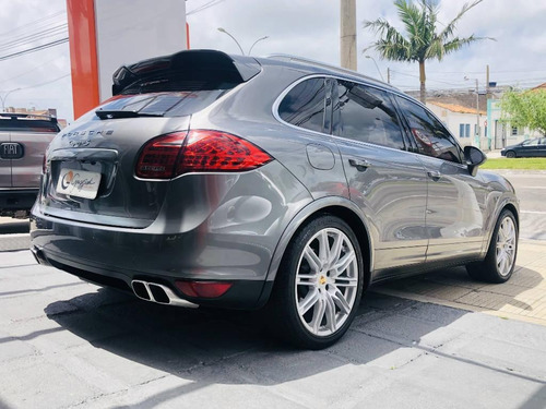 Porsche Cayenne V8