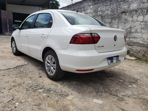Imagem 4 de 6 de Volkswagen Voyage 1.0 Flex 12v 4p Trendline