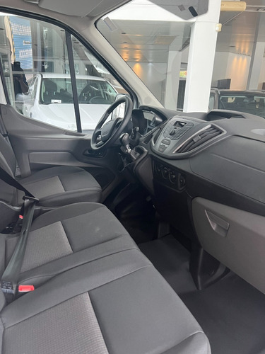 Imagen 13 de 19 de Ford Transit Furgo Largo