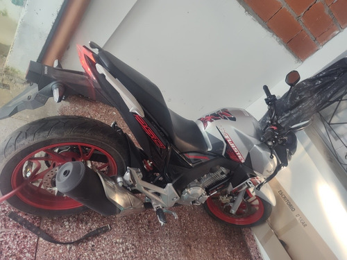 Imagen 10 de 16 de Honda Cb 250 Pgm-fi