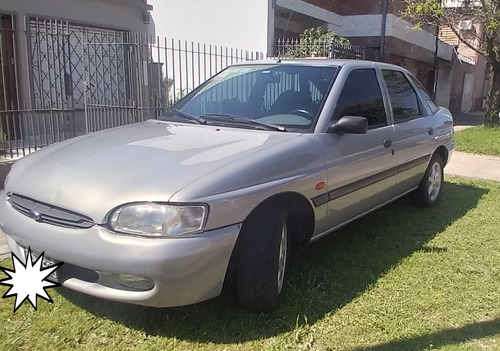 Ford Escort 1.8 Clx 5 p
