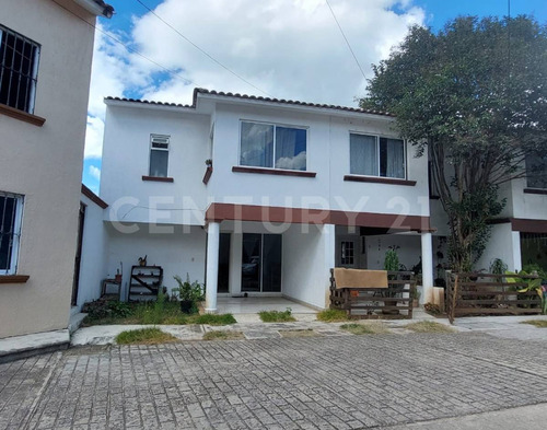 Casa En Venta, Barrio De Cuxtitali, San Cristobal De Las Casas, Chiapas