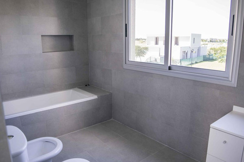 Imagen 20 de 30 de Casa En Venta 3 Ambientes El Cantón Maschwitz