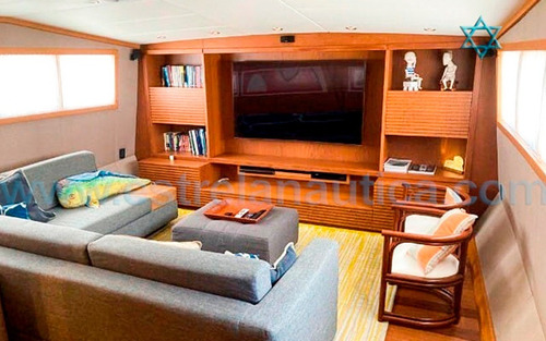 Imagem 3 de 6 de Lancha Benetti 106 Barco Iate N Ferreti Azimut Intermarine
