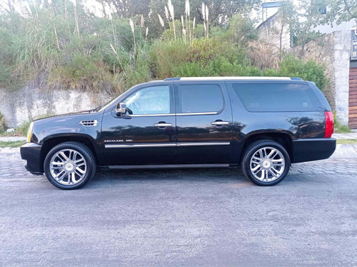Imagen 3 de 13 de Cadillac Escalade Esv 6.2 Plinum Lujo . V8 8 Pas Aut 2013