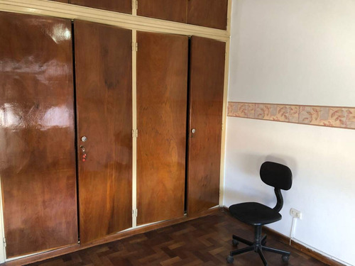 Vendo Excelente Casa Remodelada A Mts De Juan B Justo Al 2500, Ideal Para Empresas O Rentas