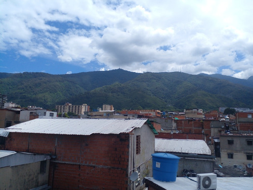 Imagen 14 de 14 de Edificio Comercial, La Candelaria