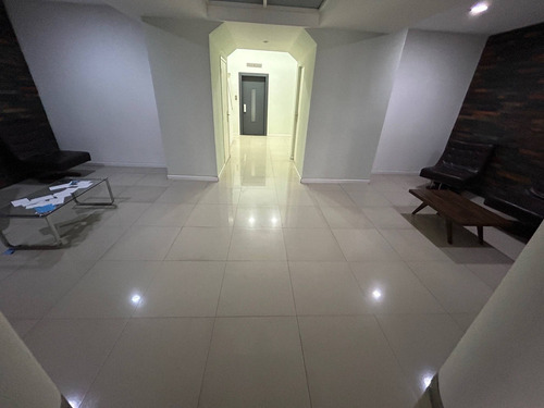 Alquiler - Apartamento Amplio 59 M2 Con Un Dormitorio En Centro - Av. Uruguay Y Paraguay