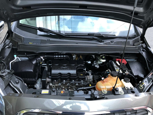 Chevrolet Spin 1.8 Advantage 8v Flex 4p Automático