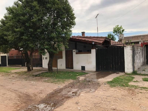 Imagen 2 de 2 de Venta - Casa 3 Ambientes - San Miguel
