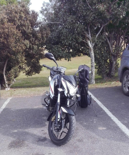 Imagen 15 de 18 de Bajaj Rouser Ns 200