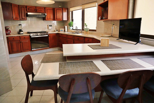 Imagen 9 de 14 de Casa De 9 Recámaras, 5 Baños Completos, 3 Medios Baños